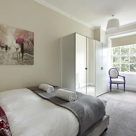 Clifton Court - Your Apartment