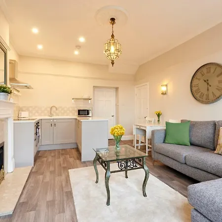 Clifton Court - Your Apartment